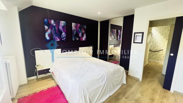 Maison
                                                                                                                                                                                                                                                                                                                        7 pièce(s)                                                                                                                                                                                                          5 chambre(s)                                                                                                                                                                                                          180  m²