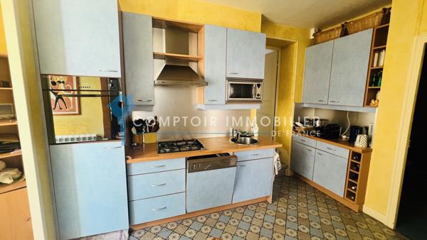 Maison
                                                                                                                                                                                                                                                                                                                        7 pièce(s)                                                                                                                                                                                                          5 chambre(s)                                                                                                                                                                                                          180  m²