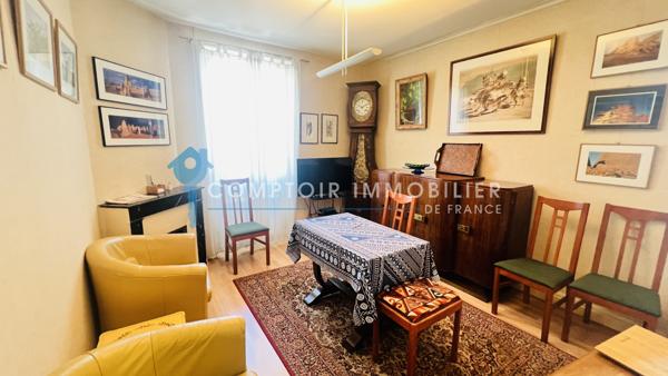 Maison
                                                                                                                                                                                                                                                                                                                        7 pièce(s)                                                                                                                                                                                                          5 chambre(s)                                                                                                                                                                                                          180  m²