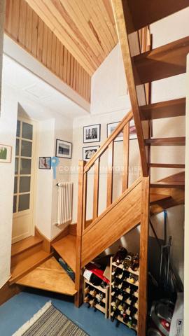 Maison
                                                                                                                                                                                                                                                                                                                        7 pièce(s)                                                                                                                                                                                                          5 chambre(s)                                                                                                                                                                                                          180  m²