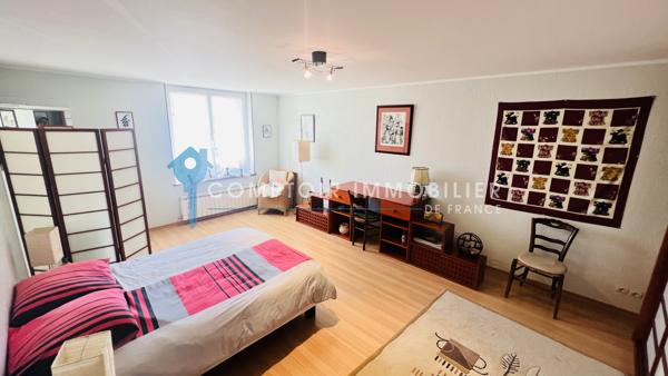 Maison
                                                                                                                                                                                                                                                                                                                        7 pièce(s)                                                                                                                                                                                                          5 chambre(s)                                                                                                                                                                                                          180  m²