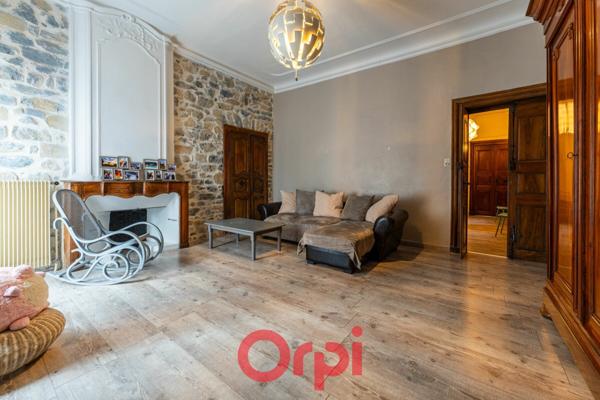 Maison à vendre    4 pièces •  Villeneuve-de-Berg