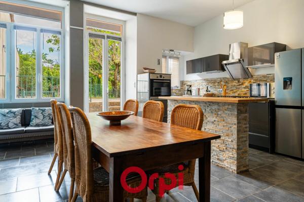 Maison à vendre    4 pièces •  Villeneuve-de-Berg