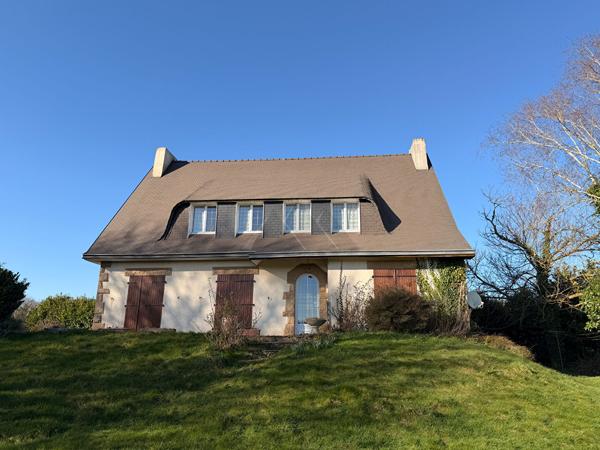 A VENDRE MAISON 4 chambres SORTIE QUIMPER route de PLOGONNEC 2432M2