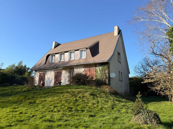A VENDRE MAISON 4 chambres SORTIE QUIMPER route de PLOGONNEC 2432M2