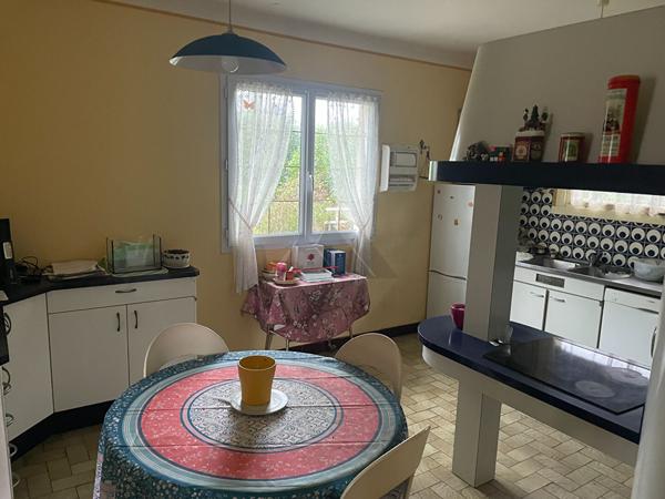A VENDRE MAISON 4 chambres SORTIE QUIMPER route de PLOGONNEC 2432M2