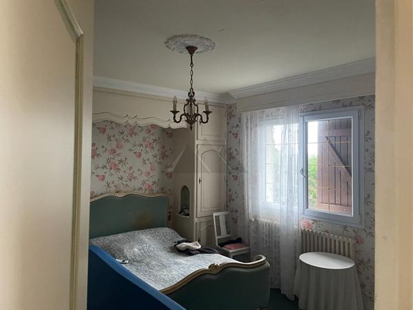 A VENDRE MAISON 4 chambres SORTIE QUIMPER route de PLOGONNEC 2432M2