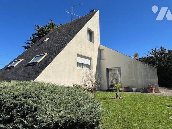 A VENDRE - LA BAULE - SECTEUR DES TROIS FONTAINES - PROCHE CENTRE ET GARE DE LA BAULE 
Dans se...