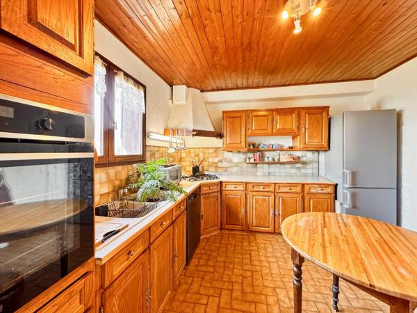 Maison familiale au calme, à fort potentiel, à proximité du lac du Bourget