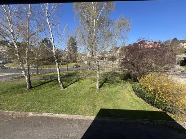 Local professionnel avec visibilité exceptionnelle + option surface supplémentaire – Rond-point de la Gineste, Rodez