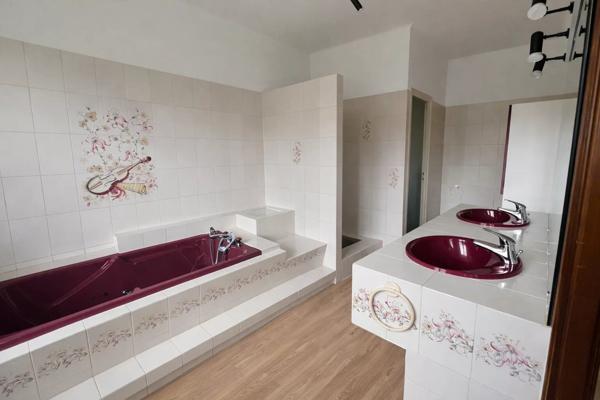 Vente Maison 1 pièces 260 m2 à Gourdon
