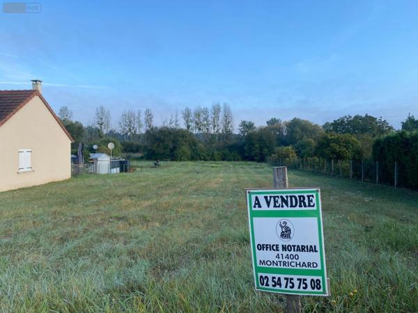 Terrain à Batir à vendre à Saint-Georges-sur-Cher dans le Loir-et-Cher (41400), ref : 12101/1238   
CENTRE BOURG