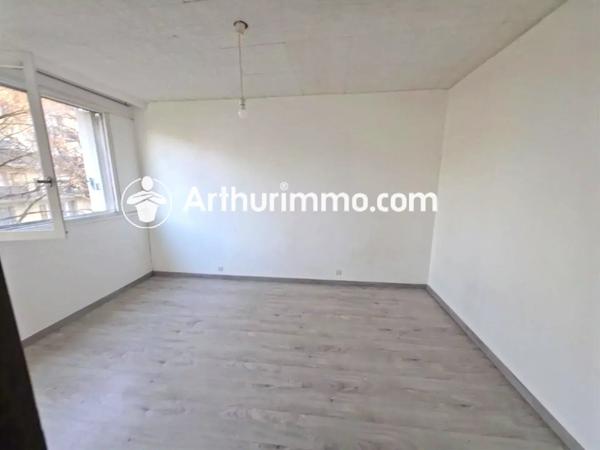 Vente Appartement 5 pièces 95 m2 à Savigny-le-Temple