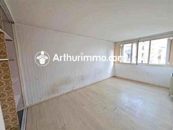 Vente Appartement 5 pièces 95 m2 à Savigny-le-Temple
