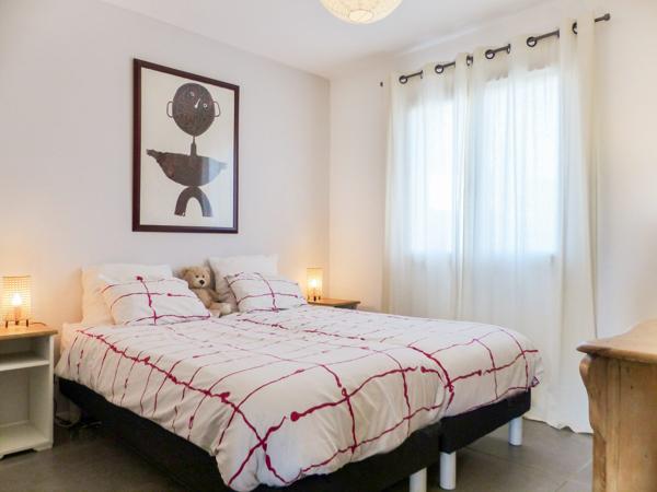 LA FARLEDE – Maison contemporaine avec piscine