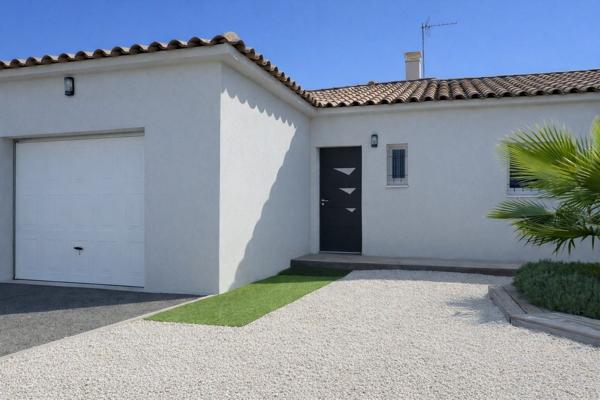 LA FARLEDE – Maison contemporaine avec piscine