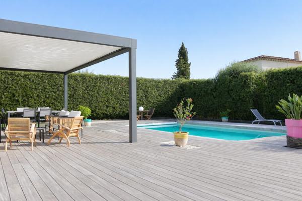 LA FARLEDE – Maison contemporaine avec piscine