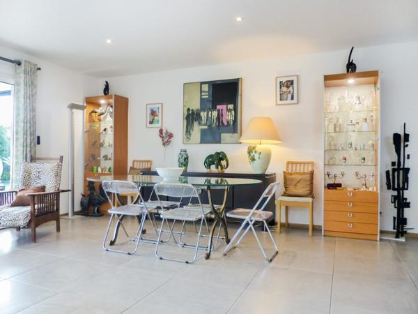 LA FARLEDE – Maison contemporaine avec piscine