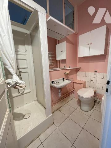 MAISON de Maitre de centre bourg, de 155m² avec DEPENDANCES sur MAROLLES LES BRAULTS