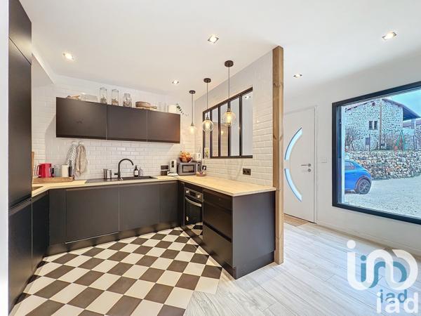 Maison à vendre 4 pièces 103 m² Saint-Germain-Laprade