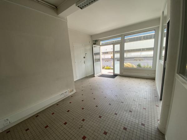 PROCHE CHANTIERS NAVALS,