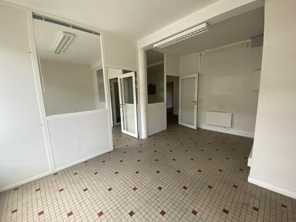 PROCHE CHANTIERS NAVALS,