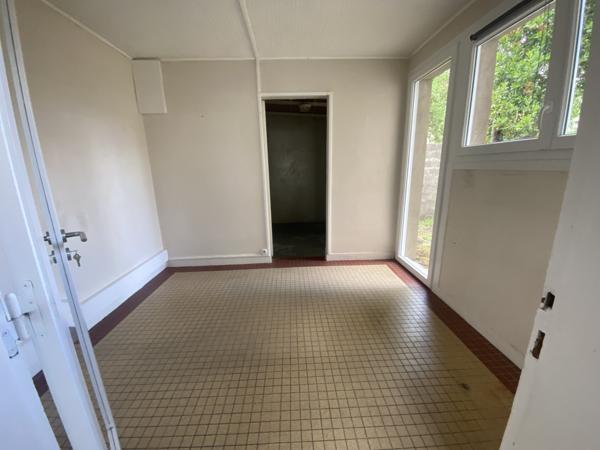 PROCHE CHANTIERS NAVALS,