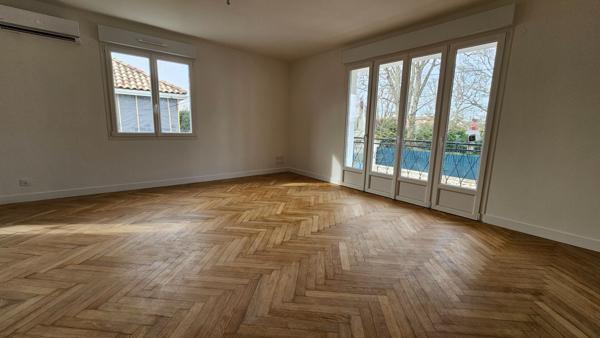 ROCHEFORT MAISON DE 140m² ENTIEREMENT RÉNOVÉE