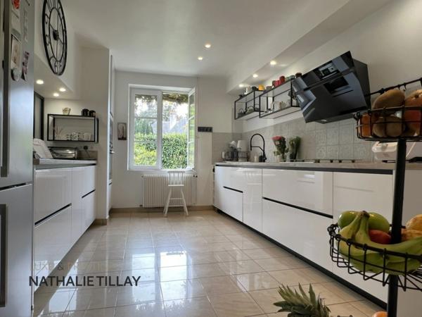 St jean le Blanc, proche Orleans, à vendre, maison de Maitre du XIX eme de 423 M² habitables, 490 AU SOL, avec piscine, parc arboré de 4655 m²