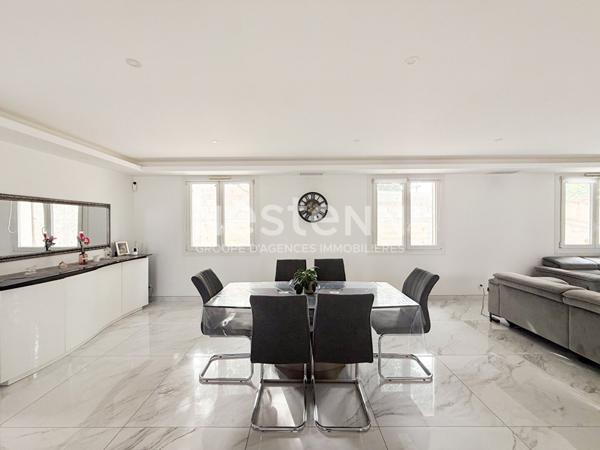 Marignane - A vendre Maison 5 pièces environ 110 m2 avec piscine et carport