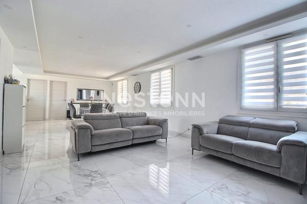 Marignane - A vendre Maison 5 pièces environ 110 m2 avec piscine et carport