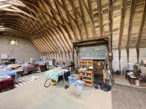 Maison à vendre à Saint-Illide dans le Cantal (15310), ref : 15061-1079964