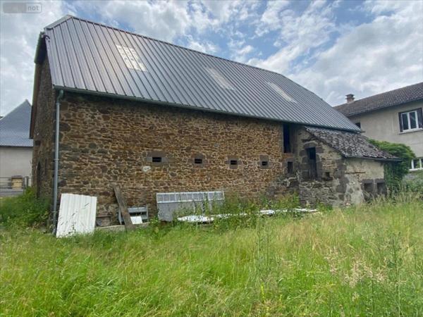 Maison à vendre à Saint-Illide dans le Cantal (15310), ref : 15061-1079964