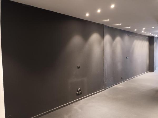 COMMERCE RC avec vitrine (130 m²)