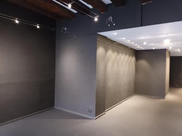 COMMERCE RC avec vitrine (130 m²)