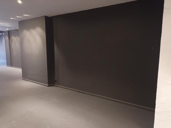 COMMERCE RC avec vitrine (130 m²)