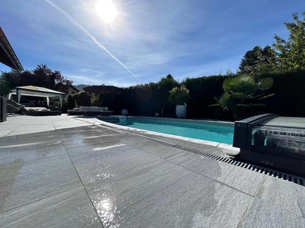 À acheter – Maison individuelle avec piscine – Bons-en-Chablais (74890)