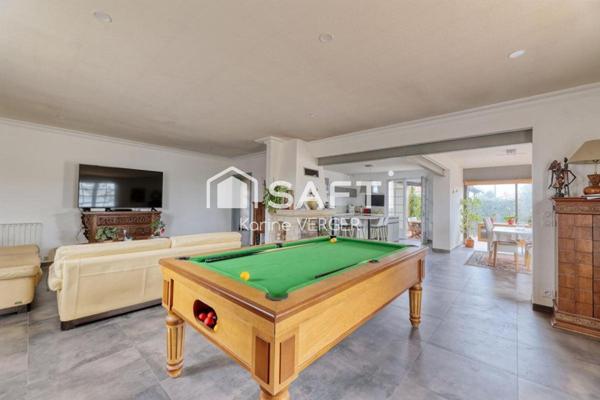 Maison familiale avec piscine à La Guyonnière