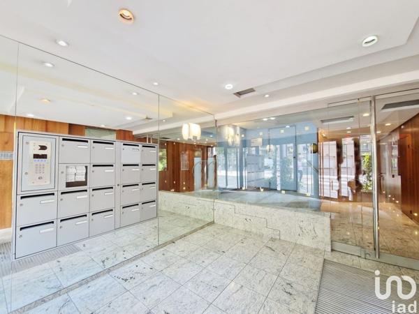 Appartement 3 pièces de 75 m² à Paris (75012)