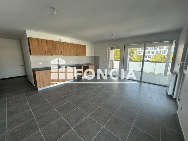 Location Appartement 3 pièces 69.5 m² - 11 RUE COLOMBINE Grenoble 38100