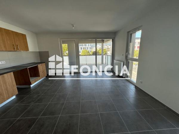 Location Appartement 3 pièces 69.5 m² - 11 RUE COLOMBINE Grenoble 38100