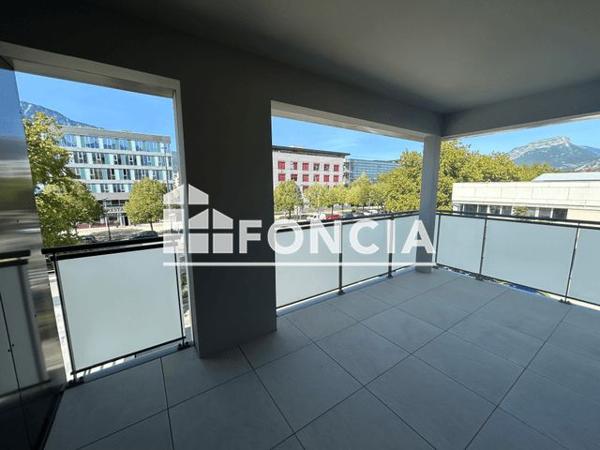 Location Appartement 3 pièces 69.5 m² - 11 RUE COLOMBINE Grenoble 38100