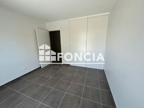 Location Appartement 3 pièces 69.5 m² - 11 RUE COLOMBINE Grenoble 38100