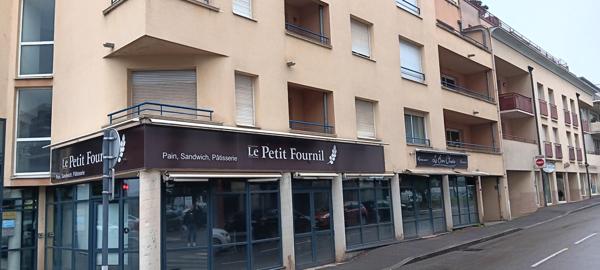 BUREAUX PROFESSIONNELS – BOURRAN – 1er ÉTAGE AVEC ASCENSEUR – Garage + Cave