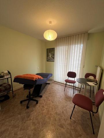 BUREAUX PROFESSIONNELS – BOURRAN – 1er ÉTAGE AVEC ASCENSEUR – Garage + Cave