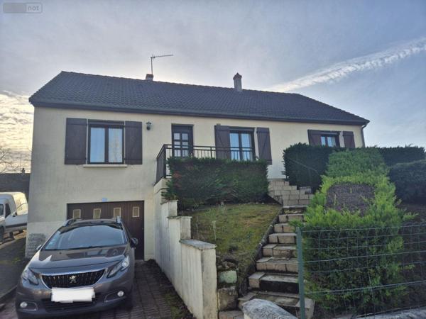 Maison à vendre à Neuvy-Saint-Sépulchre dans l'Indre (36230), ref : CG/432