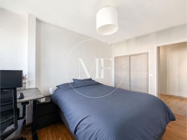 Appartement
         4 pièces
        - 87 m² Exclusivité 449 000 € *