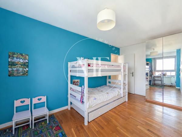 Appartement
         4 pièces
        - 87 m² Exclusivité 449 000 € *