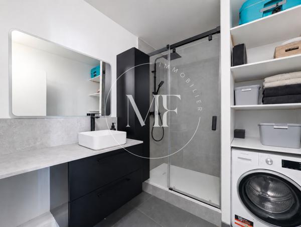 Appartement
         4 pièces
        - 87 m² Exclusivité 449 000 € *
