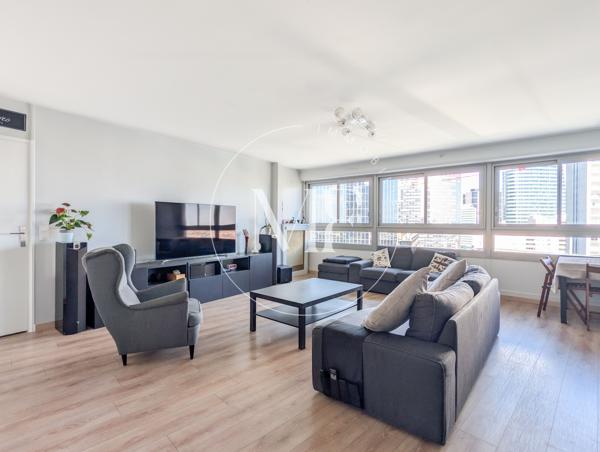 Appartement
         4 pièces
        - 87 m² Exclusivité 449 000 € *
